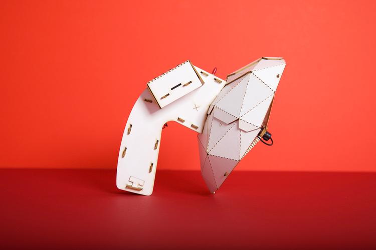 Hjemmelavet overvågningsgrej der kan aflytte samtaler på ti meters afstand, siger Great Works CPH, der står bag ideen. 