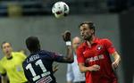 matchvinder. FC Midtjyllands Filip Novak (th) scorede kampens eneste mål mod Videoton. 