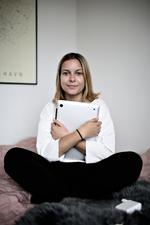 Spændt. 19-årige Alberte Christensen har søgt ind på datamatikeruddannelsen og får i aften svar på, om hun får tilbudt en studieplads. 