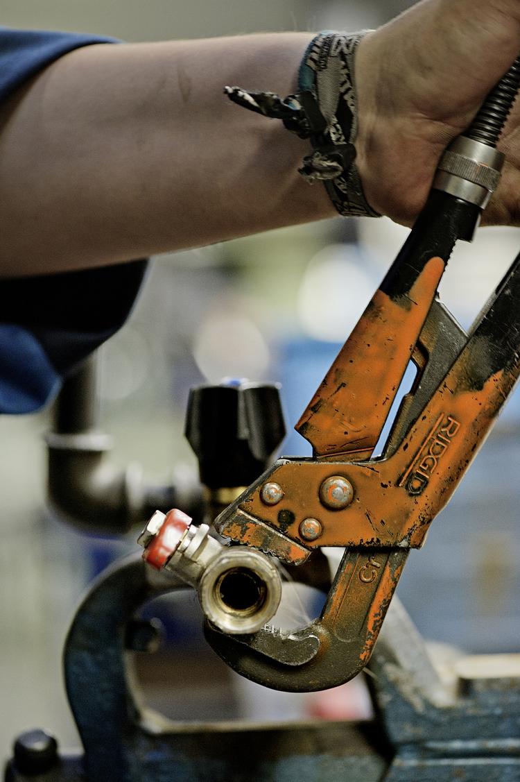 Drypvis. Kun to har søgt optagelse på uddannelsen til vvs'er på Professionshøjskolen University College Nordjylland. 