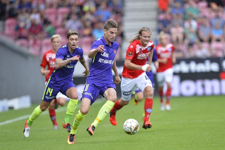 3-0. Silkeborg-spillerne kom til at halse efter FC Midtjylland det meste af kampen søndag. 