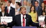 MODVIND. Den republikanske præsidentkandidat, Donald Trump, er kommet i gevaldig modvind, efter at han kritiserede det muslimske forældrepar til en amerikansk soldat, som døde i Irak-krigen. 