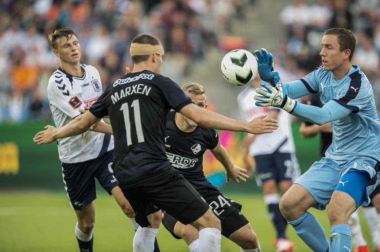 1-2. Der blev gået til vaflerne i lokalopgøret mellem AGF og Randers. 