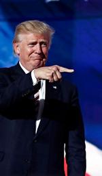 FACADE. CNN’s 150 sekunders sammenklipning af de to partikonventer udstiller nådesløst både Trump og Clinton. Foto: AP 