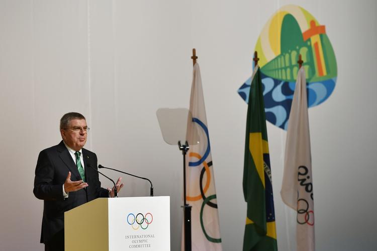 Præsident for Den Internationale Olympiske Komité (IOC), Thomas Bach, står i spidsen for en organisation, der er berygtet for at lave aftale bag kulisserne. Men også almindelige erhvervsfolk udnytter OL. 