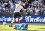 overtidsdrama. Danske Christian Gytkjær fra Rosenborg ses her i kamp med APOEL FC's målmand i første opgør mellem de to hold. Først efter normal spilletid blev nordmændene sendt ud. 