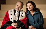 Finjusteret. Fabrice Luchini og danske Sidse Babett Knudsen spiller med afdæmpet præcision i det franske retssalsdrama. Foto: Miracle Film 