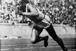 Løberen. Men det er med afsæt i sin fart, at Jesse Owens blev den helt store profil for USA. 