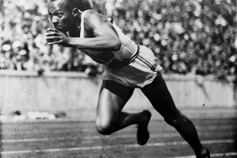Løberen. Men det er med afsæt i sin fart, at Jesse Owens blev den helt store profil for USA. 