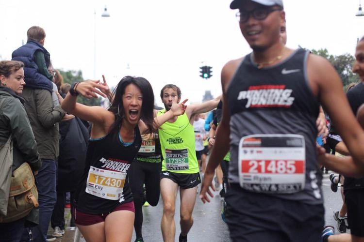 SIGHTSEEING. Mange udlændinge vælger at se København iført stramt tøj og nummer på maven. 