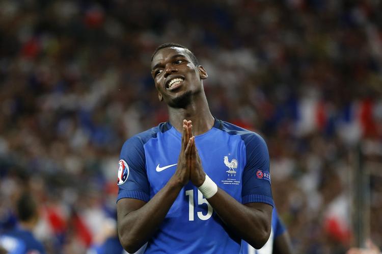 verdensrekord. Paul Pogba spillede en god EM-slutrunde for Frankrig, efter han var blevet en nøglespiller hos Juventus. Nu fortsætter han karrieren i Manchester United. 