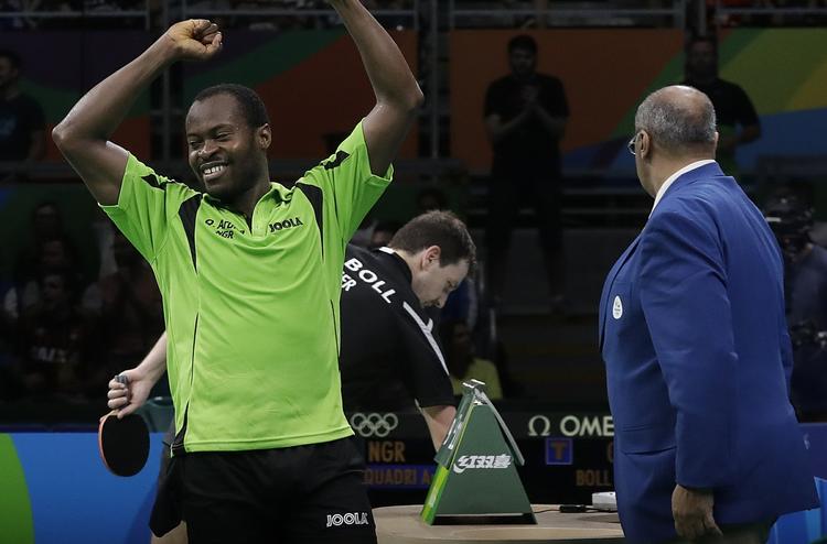 sensation. Kineserne vinder altid i bordtennis, men i år kræver det sejr over nigerianeren Quadri Aruna, hvis Ma Long skal blandt de fire sidste. 