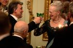 Tilbage i 2014 var regentparret  værter ved en gallataffel på Amalienborg, i anledning af Tyrkiets præsident, Abdullah Gül og fru Hayrünnisas statsbesøg. Det blev her aftalt, at den danske dronning skulle besøge Tyrkiet på et tilsvarende statsbesøg, men det er nu udskudt. 