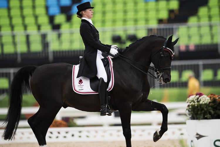 dressur. Agnete Kirk Thinggaard gennemførte første dag på dressurbanen med en flot score på hesten JOJO AZ. 