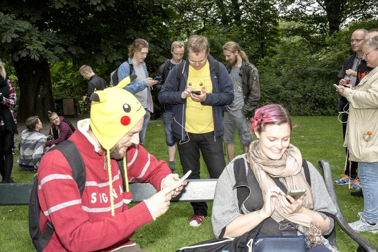 Meningsløst. Pokemontræf i København. 