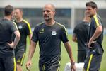 NY. Pep Guardiola og Man. City har en blød start lørdag aften hjemme mod Sunderland,  men allerede om fire uger er der lokalderby mod United. 