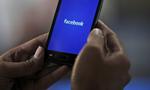 Gratis? Stadig flere danskere bruger Facebook som nyhedsmedie. Hvad der måske er gratis for brugerne, kan koste offentligheden dyrt. 