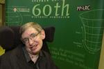 Stephen Hawking har været dybt involveret i at skabe teorien om de sorte huller, som bygger på relativitetsteorien og vor viden om kvantemekanik og termodynamik. 