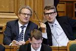øv. Preben Bang Henriksen (tv.) er skuffet over, at staten næsten aldrig benytter andre advokatfirmaer end Kammeradvokaten. 