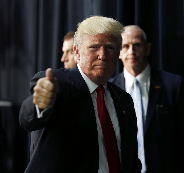 Valgkamp. Tonen var lagt om i North Carolina, men den omadvendte tommelfinger var stadig en del af Donald Trumps repertoire. 