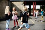 Trivsel. Fysisk aktivitet i skolen har positive effekter ikke bare på børnenes sundhed, men også på trivsel og læring. 