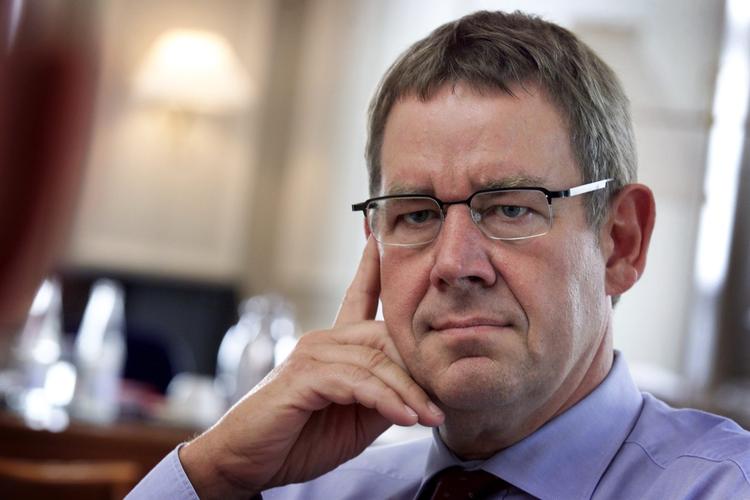 Demokrati. Politiken Live har inviteret Poul Nyrup med på scenen på Ungdommens Folkemøde til en snak om udsatte unge. 
