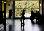 Mobning. En stribe grupper på blandt andet Facebook med navne som ’Offensimentum’ og ’Lokumentum’ bruges af tusindvis af unge til at lægge mobbende billeder eller kommentarer om andre ud til fælles skue. Arkivfoto. 