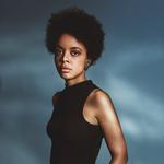 Melankoli. Den danske sanger, Saida, kombinerer minimalistisk electro og sommerlængsel på sit nyeste nummer 'Sommerregn'. 