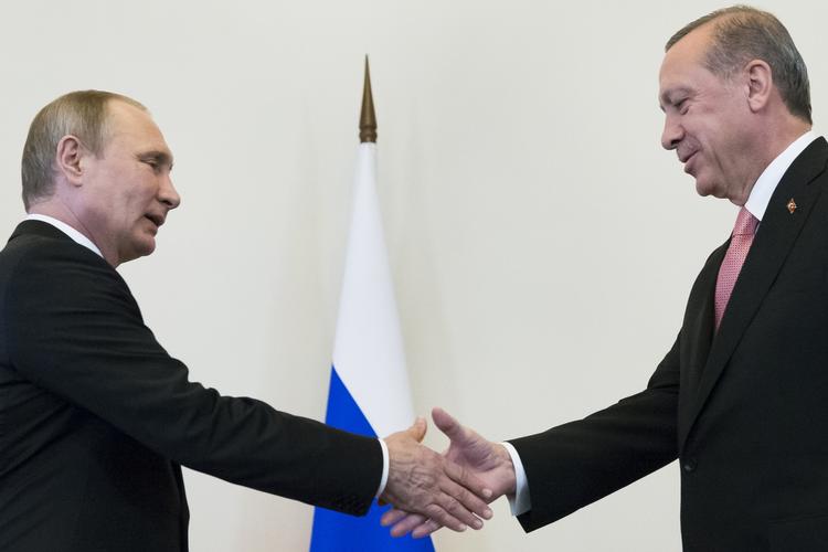 Partnere. Siden kupforsøget i Tyrkiet i juli, har den russiske præsident Vladimir Putin og den tyrkiske præsident, Recep Tayip Erdogan, indgået et tættere partnerskab. 