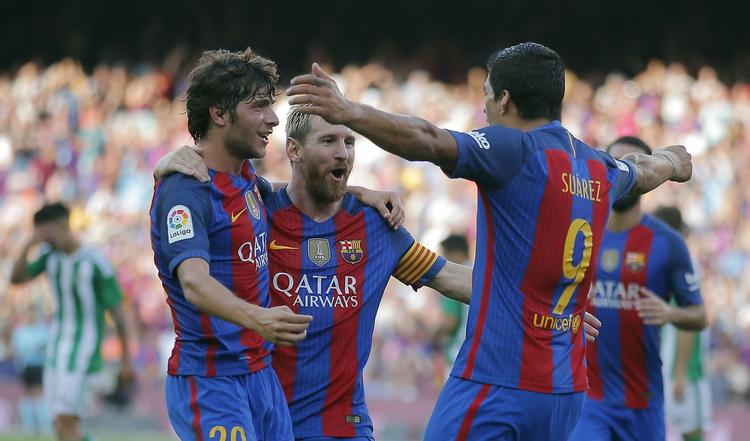 6-2. FC Barcelona var hårdt ramt af skader før premieren i Spanien. Men det kunne ikke ses i en Messi-Suarez-opvisning mod Betis. 