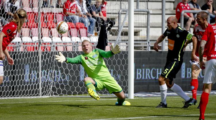 Dobbelt. Mikkel Rask scorede de to første mål for gæsterne 