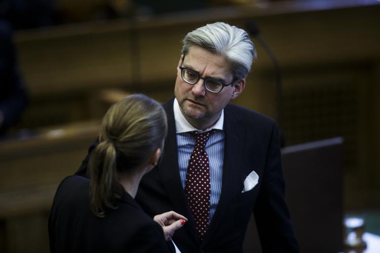 forbier. Den selvudnævnte 'sherif' skyder ved siden af, når han gør psykisk syge til en særlig terrortrussel, lyder kritikken. 