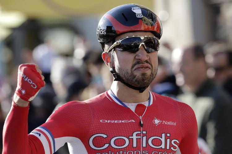 vindertype. Nacer Bouhanni jubler efter sejren på fjerde etape af Paris-Nice i marts. 