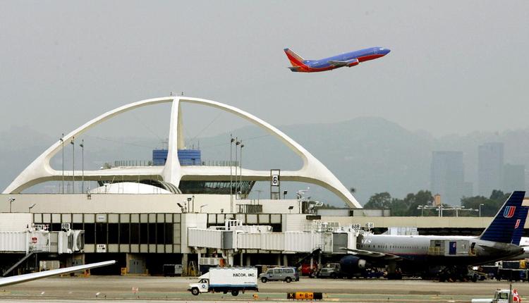 REJSEVALG. Ved en rejse til f.eks. Californien giver rejsesøgemaskinen Momondo en ny hjælp til valg mellem lufthavnene. Her Los Angeles. 