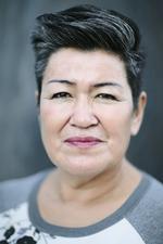 Løsgænger. » Jeg har lovet at kæmpe for de sager, jeg tror på, og er valgt med stor opbakning. Så jeg vælger at fortsætte, og dermed har jeg selv valgt, at blive løsgænger. Så det er mit eget valg«, siger Aleqa Hammond. 