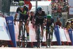 Her har Alejandro Valverde under sidste års Vuelta a España styr på Chris Froome, men det var for intet at regne mod det bragende nederlag, den spanske veteran udsatte Sky-kaptajnen for på dagens etape i Volta a Catalunya. 