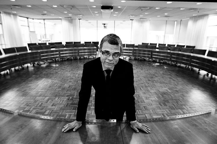 SKATTEDIREKTØREN. Efter flere skandalesager sidder Jesper Rønnow Simonsen stadig som øverste leder i Skat. 