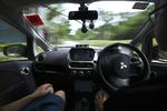 SOLO. Rattet snurrer. Bilen finder selv vej. Singapore har fået selvkørende taxier. 