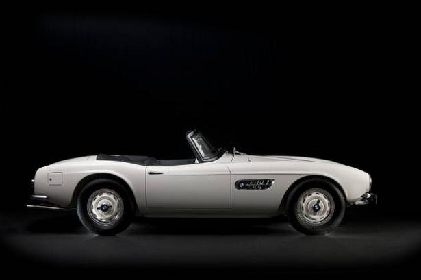 RENOVERET. Elvis Presleys BMW 507 fra 1958 fremstår nu som en ny bil. BMW's specialister har brugt to år på at sætte den i stand. Foto: Hardy Mutschler/BMW 