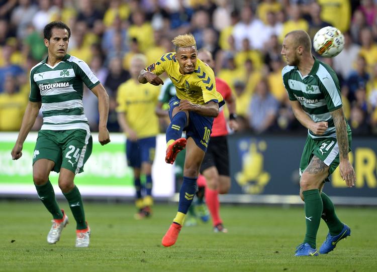 1-1. Hany Mukhtar (midt) spillede en stor kamp for Brøndby mod Panathinaikos og scorede det danske mål. 