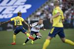 Farvel. Jens Jønsson (i midten) tabte 0-7 til Brøndby i søndags i sin sdiset kampe for AGF. 