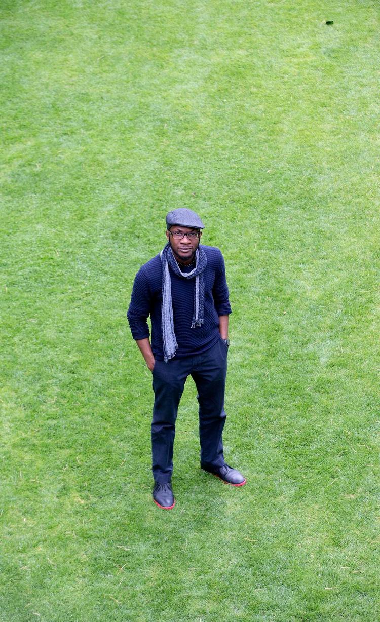berejst. Teju Cole har rejst rundt i verden - blandt andet også i Danmark, hvor han i 2014 gæstede Louisiana Litterature. 