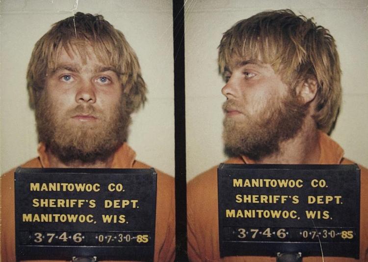 uskyldig. I 1985 blev den da 23-årige Steven Avery idømt 32 års fængsel for grov voldtægt og mordforsøg. Han nåede at afsone 18 år, inden en dna-prøve erklærede ham uskyldig. 