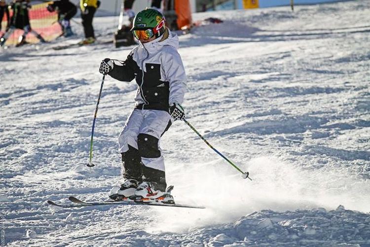 FORSKUD. Hvis man ikke kan vente med at komme på ski helt indtil vinterferien næste år, så er der flere muligheder for at tage forskud på skisæsonen og komme på skiferie allerede i efterårsferien. Foto: Per Munch 