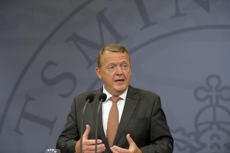 økonomi. På et pressemøde i Statsministeriet har Lars Løkke Rasmussen (V) for første gang løftet sløret for den samlede 2025-plan. 