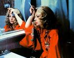 Frugtbart. I 1980 belønnede man to store film og instruktører, som delte Guldløven. Det var amerikansk films nye intense auteur John Cassavetes og dennes ’Gloria’ med hustruen Gena Rowlands i uforglemmelig topform (billede fra filmen ovenfor) og Louis Malles på alle måder skønt nyklassiske ’Atlantic City’ med Burt Lancaster. 