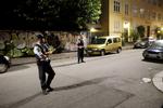 Betjente skudt på Christiania: Mistænkt jages i København KRIMINALITET