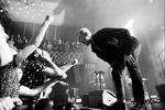 optur. The Minds of 99 er et af de danske bands, der har taget turen fra Ideal Bars beskedne rammer til Store Vega, hvor forsanger Niels Brandt her er fanget. 