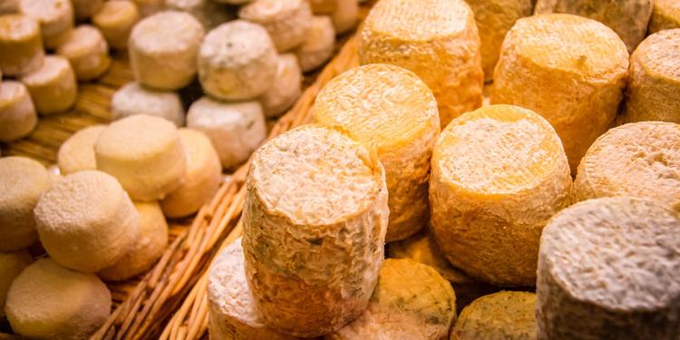 Velbekomme. Tøndeformede oste, store vine, chokolade. Restauranter, madmarkeder, barer. Fortsæt selv listen - Lyon er et mekka for madører. 