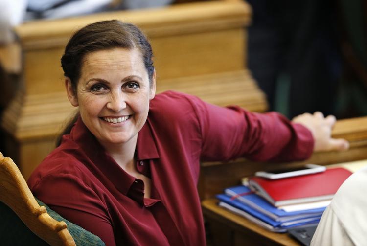 forhandlingsklar. SF's formand, Pia Olsen Dyhr; er klar med partiets krav, før hun forhandler 2025-plan med finansminster Claus Hjort Frederiksen (V) 